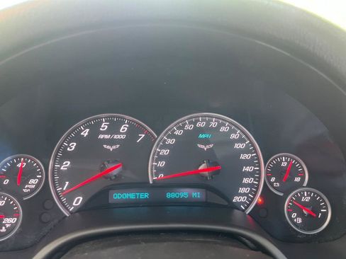 Used 2006 Chevrolet Corvette Coupe w/ Preferred Equipment Group RWD image 37