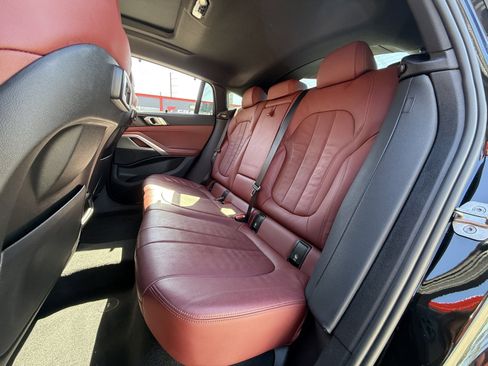 Used 2022 BMW X6 xDrive40i w/ M Sport Package image 12