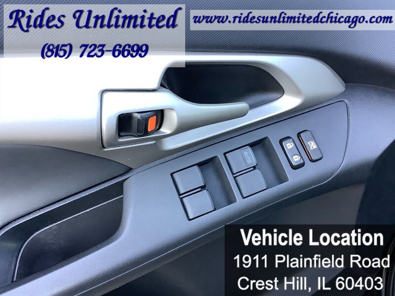 Used 2009 Pontiac Vibe GT FWD image 12