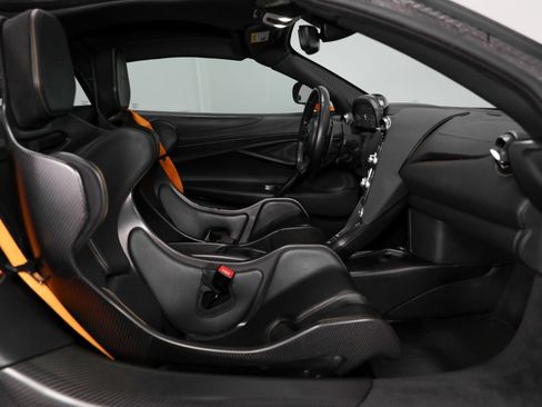 Used 2021 McLaren 765LT RWD image 32