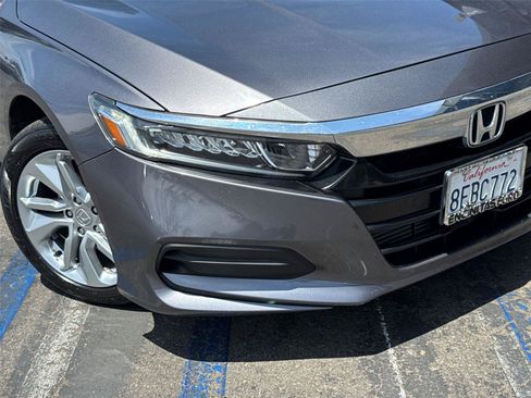 Used 2018 Honda Accord LX image 3