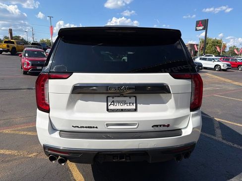 Used 2023 GMC Yukon XL AT4 w/ Technology Package AWD/4WD image 7