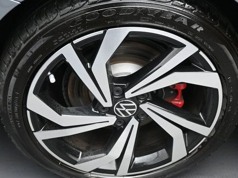 Used 2024 Volkswagen Jetta GLI Autobahn image 35