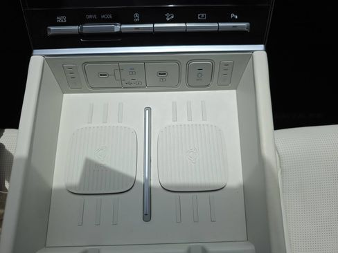 Certified 2025 Hyundai Santa Fe Calligraphy FWD image 27