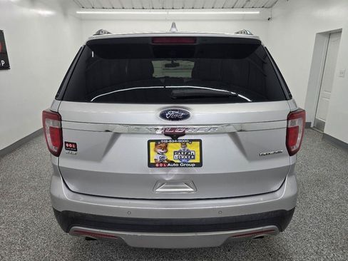 Used 2016 Ford Explorer XLT w/ Equipment Group 201A FWD image 5