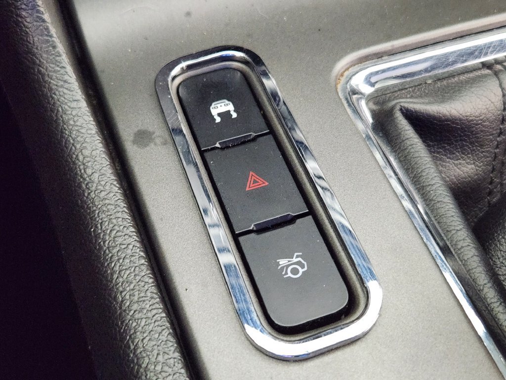 Used 2010 Ford Mustang GT RWD image 25