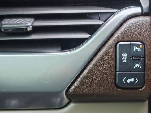 Used 2019 Chevrolet Tahoe Premier AWD/4WD image 39
