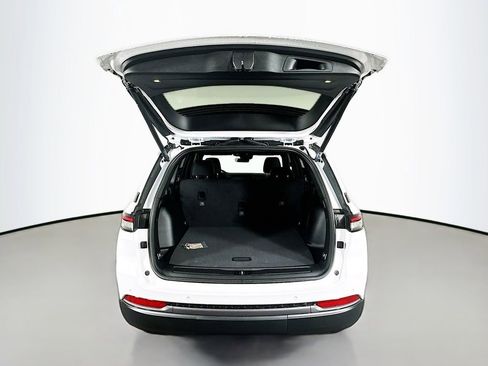 New 2026 Jeep Grand Cherokee Limited w/ Limited Altitude Package image 16