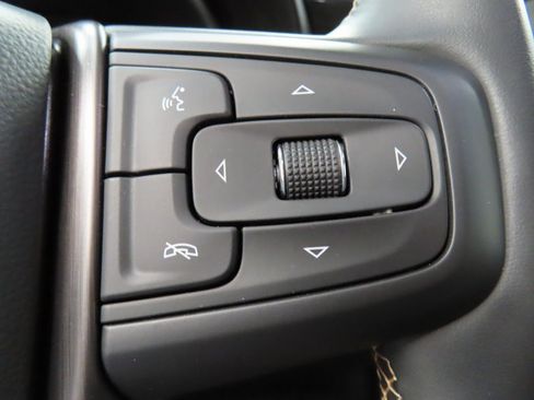 Used 2024 GMC Yukon AT4 image 54