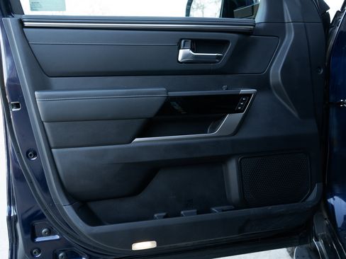 Used 2023 Toyota Sequoia Limited image 39