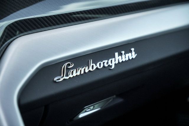 Used 2024 Lamborghini Urus S AWD/4WD image 48