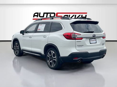 Used 2023 Subaru Ascent Touring AWD/4WD image 5