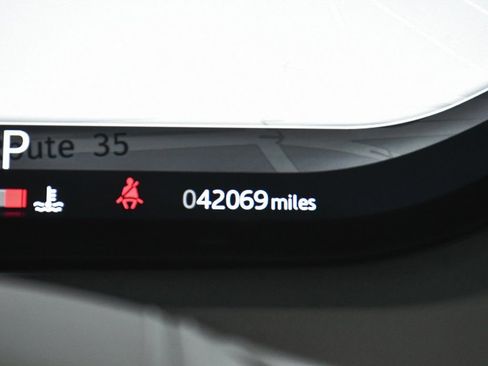 Used 2023 Land Rover Range Rover Sport SE Dynamic image 25