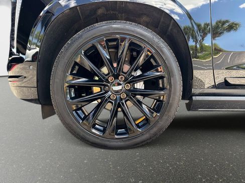 Used 2026 Cadillac Escalade Platinum Sport w/ LPO, ONYX Package AWD/4WD image 12