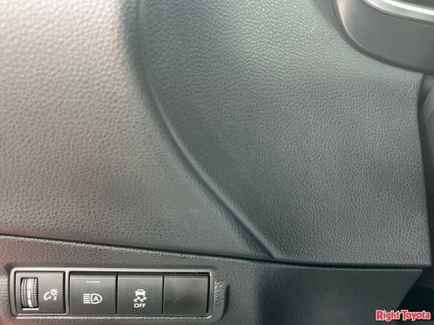 Certified 2026 Toyota Corolla Cross XLE w/ Convenience Package FWD image 33