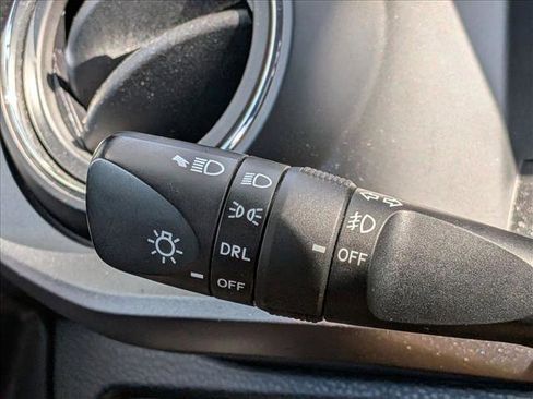 Used 2020 Toyota Tacoma TRD Sport image 9