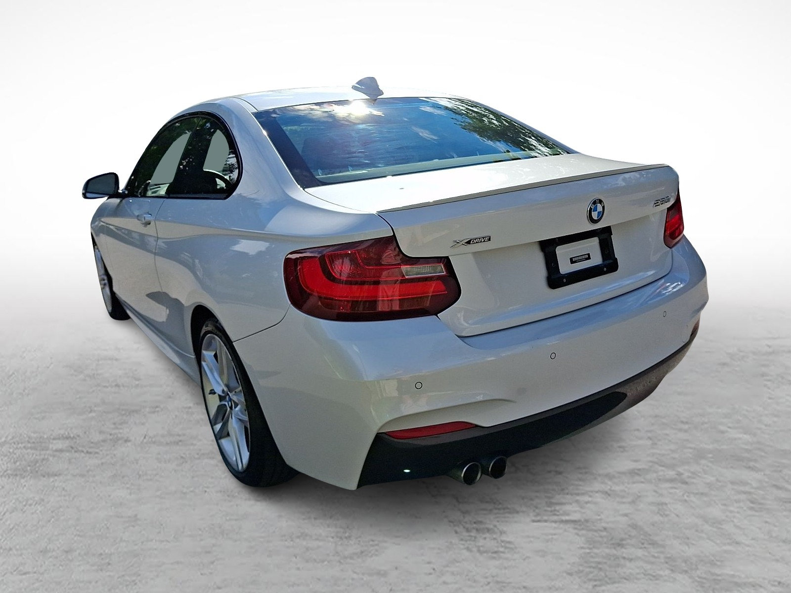 Used 2017 BMW 230i xDrive Coupe AWD/4WD image 4