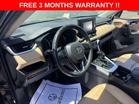 Used 2019 Toyota RAV4 XLE Premium w/ All Weather Liner Package AWD/4WD image 28