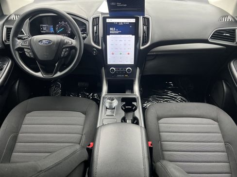 Certified 2023 Ford Edge SE w/ Black Appearance Package image 5