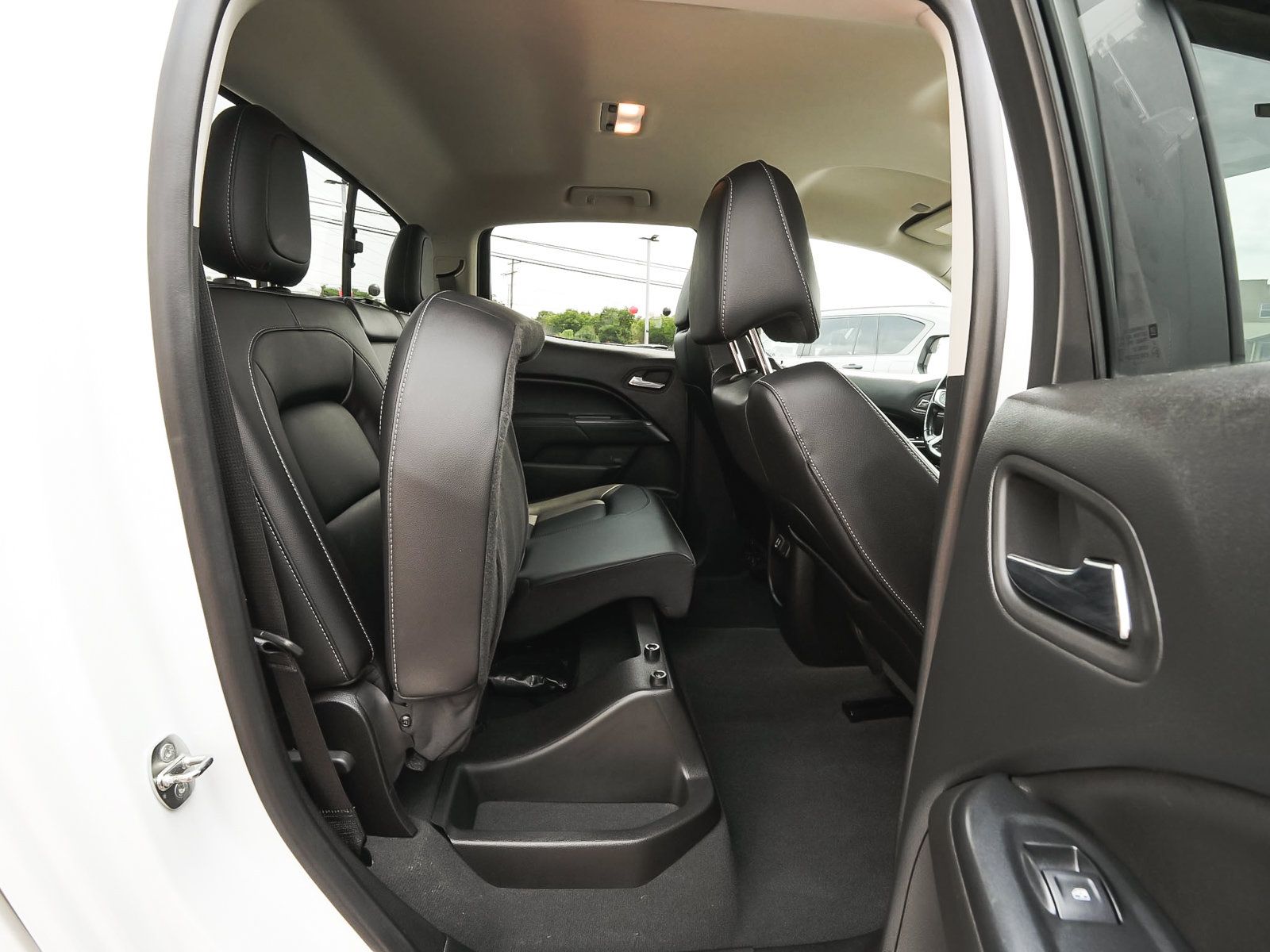 Used 2022 GMC Canyon Elevation w/ Elevation Premium Package AWD/4WD image 34