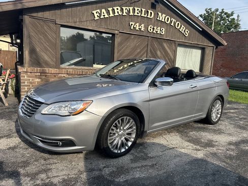 Used 2013 Chrysler 200 Limited FWD image 1