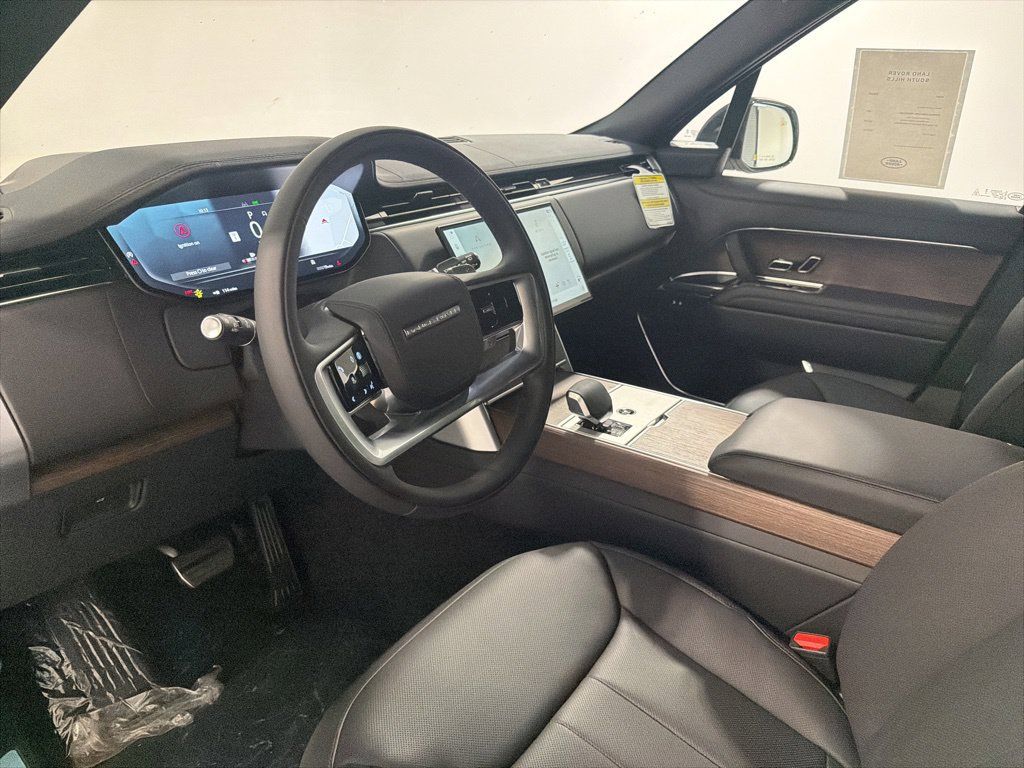 New 2026 Land Rover Range Rover Long Wheelbase SE AWD/4WD image 10