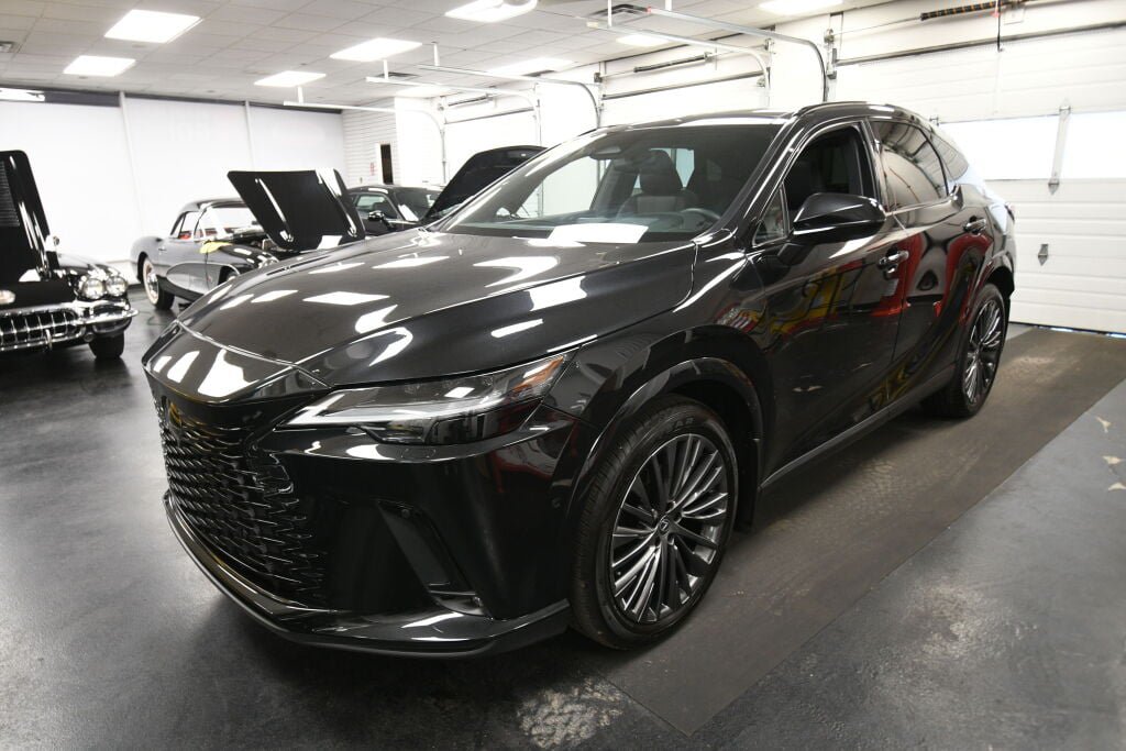 Used 2023 Lexus RX 350 AWD w/ Accessory Package image 4