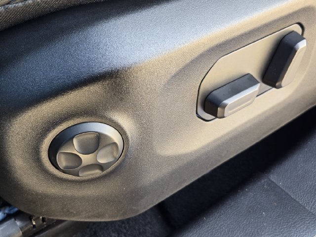 Used 2026 Jeep Wrangler Unlimited Rubicon AWD/4WD image 35
