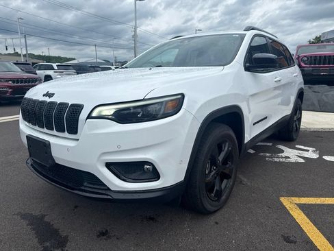 Used 2023 Jeep Cherokee Altitude Lux w/ Lux Elite Package AWD/4WD image 4