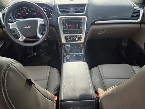 Used 2015 GMC Acadia SLT image 9