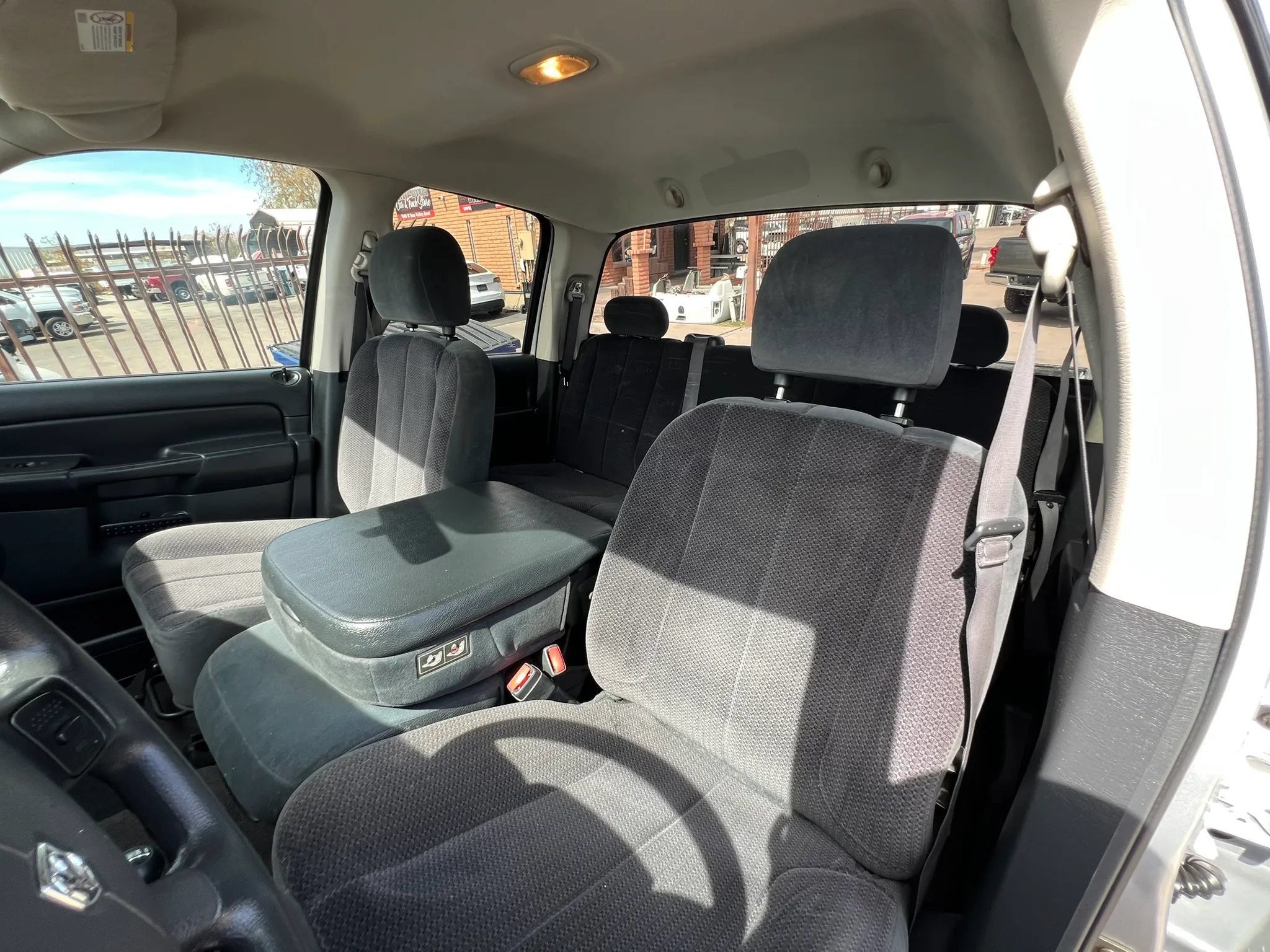 Used 2005 Dodge Ram 2500 Truck SLT AWD/4WD image 17