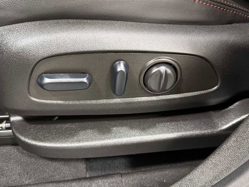 Used 2022 Chevrolet Equinox RS w/ RS Leather Package image 14