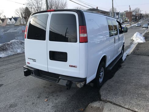 Used 2015 GMC Savana 2500 image 5