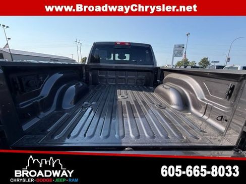 New 2026 RAM 2500 Big Horn AWD/4WD image 9