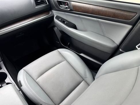 Used 2018 Subaru Outback 3.6R Limited AWD/4WD image 16