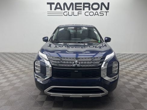 Used 2024 Mitsubishi Outlander SE Black Edition image 9