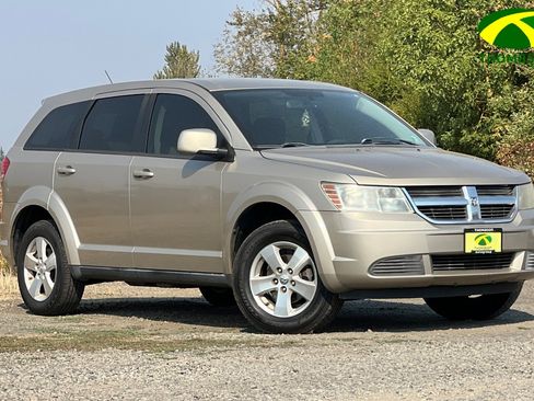Used 2009 Dodge Journey SXT w/ Flexible Seating Group image 1