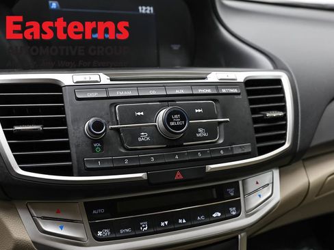 Used 2015 Honda Accord LX image 19