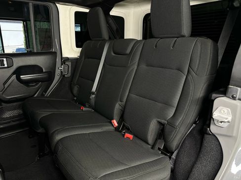 Used 2020 Jeep Wrangler Unlimited Sport S image 14