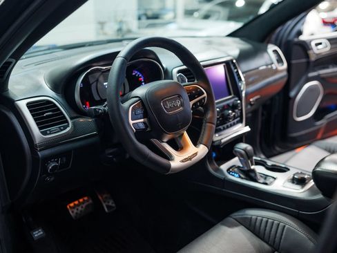 Used 2018 Jeep Grand Cherokee Trackhawk AWD/4WD image 23