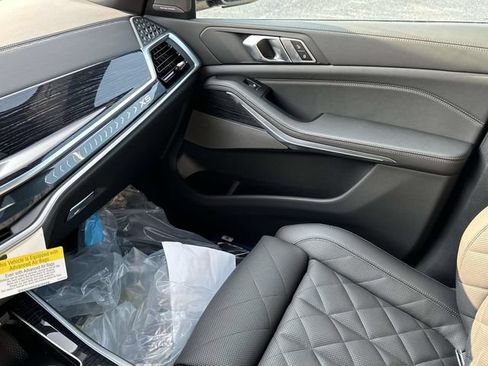 New 2026 BMW X5 xDrive40i w/ M Sport Package AWD/4WD image 18