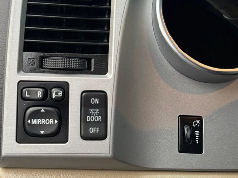 Used 2008 Toyota Sequoia Limited image 14