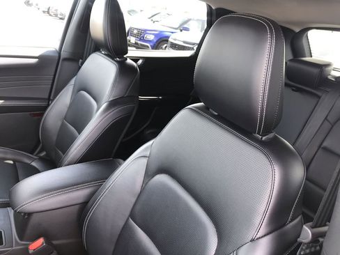 Used 2025 Ford Escape Platinum AWD/4WD image 11