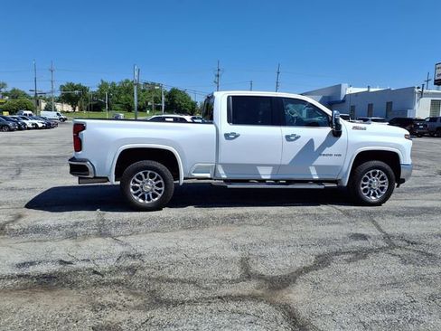 Used 2025 Chevrolet Silverado 2500 LTZ w/ LTZ Premium Package AWD/4WD image 18