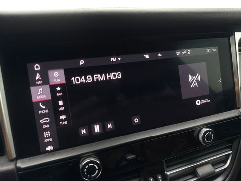 Used 2023 Porsche Macan AWD/4WD image 62
