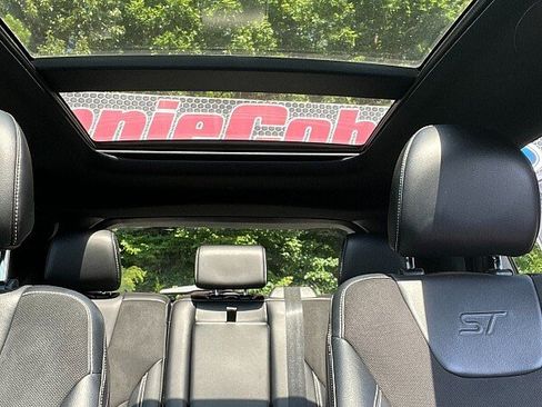 Used 2019 Ford Edge ST w/ Equipment Group 401A AWD/4WD image 12