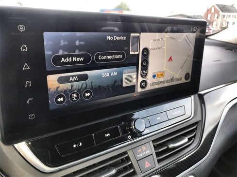 Used 2023 Nissan Altima 2.5 SR w/ SR Premium Package image 18