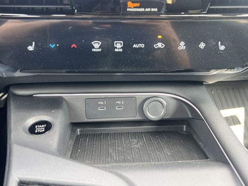 New 2026 Nissan Sentra SV w/ SV Convenience Package FWD image 7