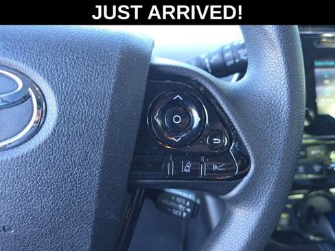 Used 2019 Toyota Prius LE FWD image 12
