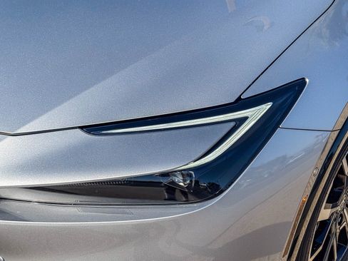 New 2026 Toyota Prius Plug-In Hybrid FWD image 9